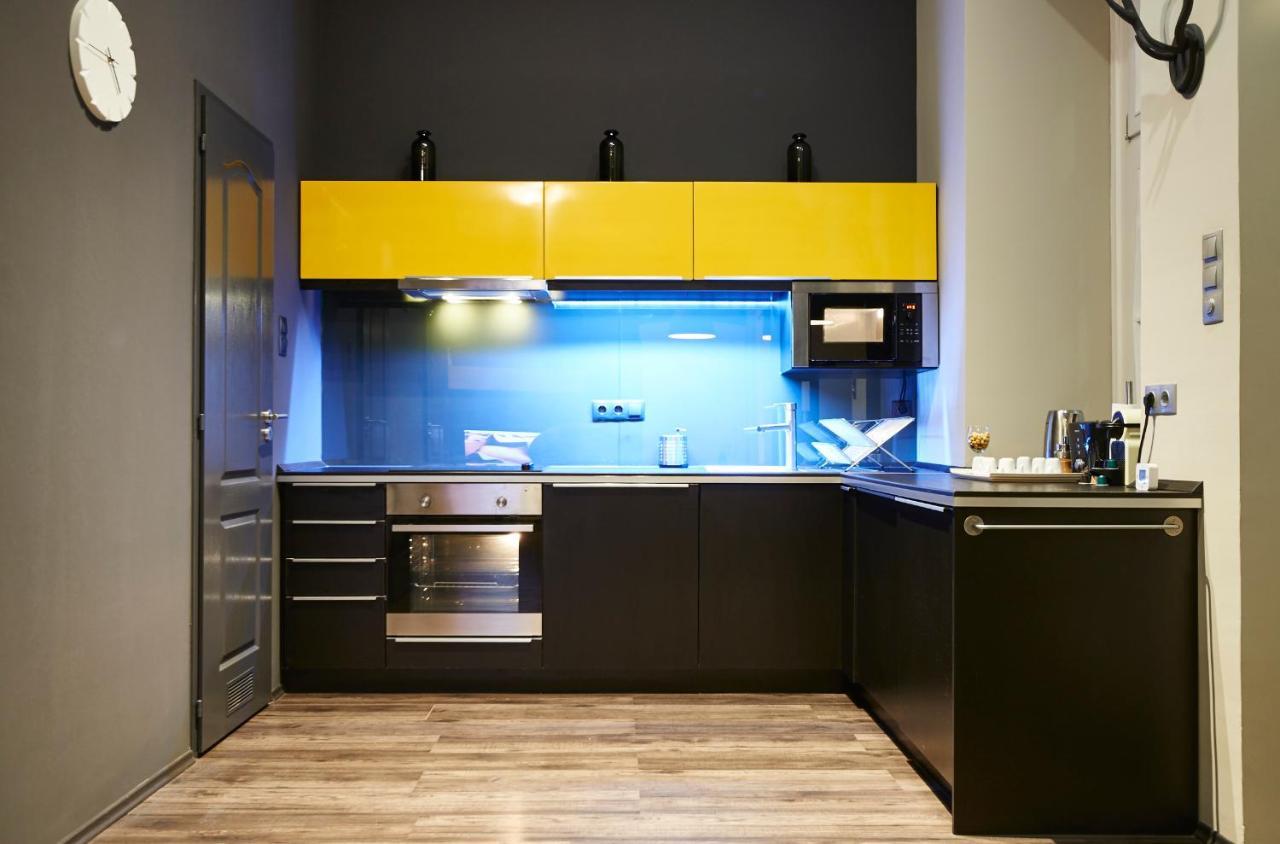 Central Location Yellow-Black Apartment ブダペスト エクステリア 写真